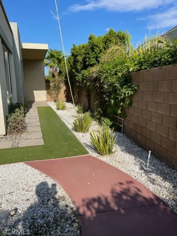 4210 Amber Lane, Palm Springs, California 92262