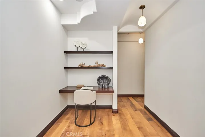 Hall way desk