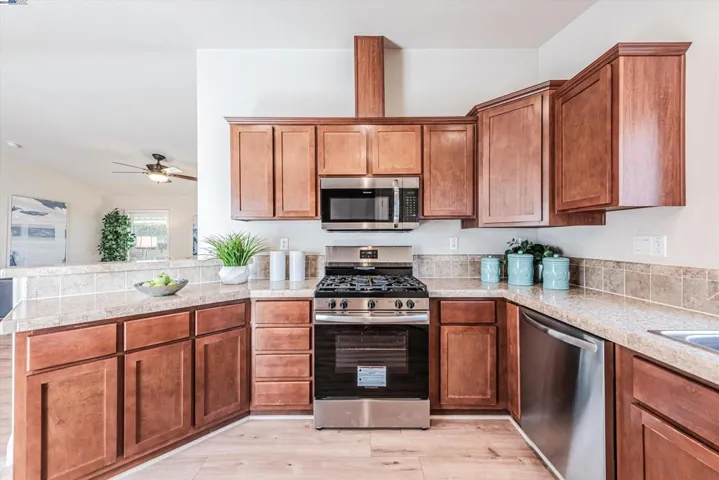 2696 Pueblo Creek, Hayward, California 94545