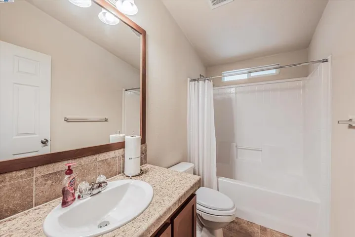 2696 Pueblo Creek, Hayward, California 94545