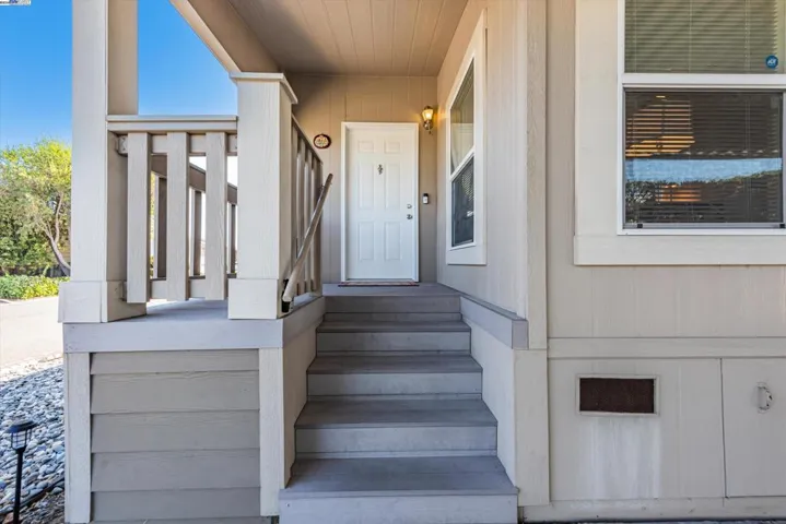 2696 Pueblo Creek, Hayward, California 94545