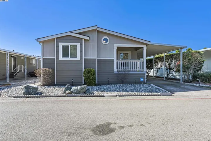 2696 Pueblo Creek, Hayward, California 94545