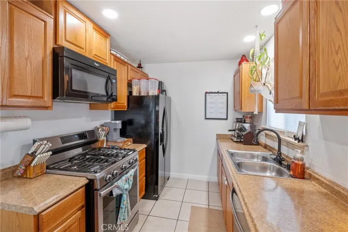 16028 Smoke Tree Street, Hesperia, California 92345