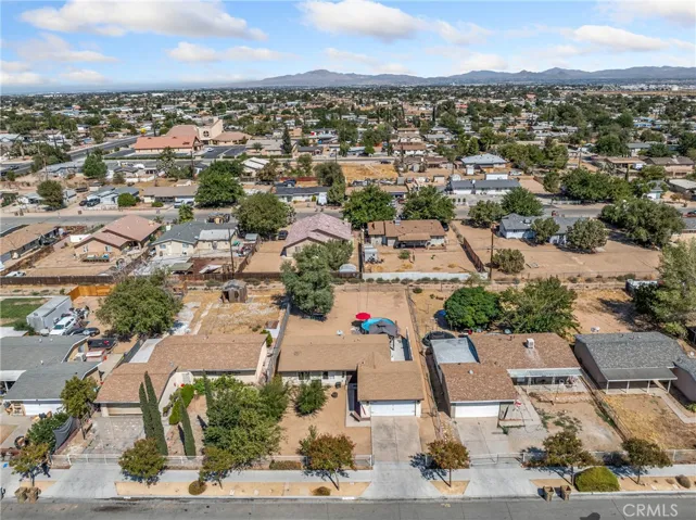 16028 Smoke Tree Street, Hesperia, California 92345