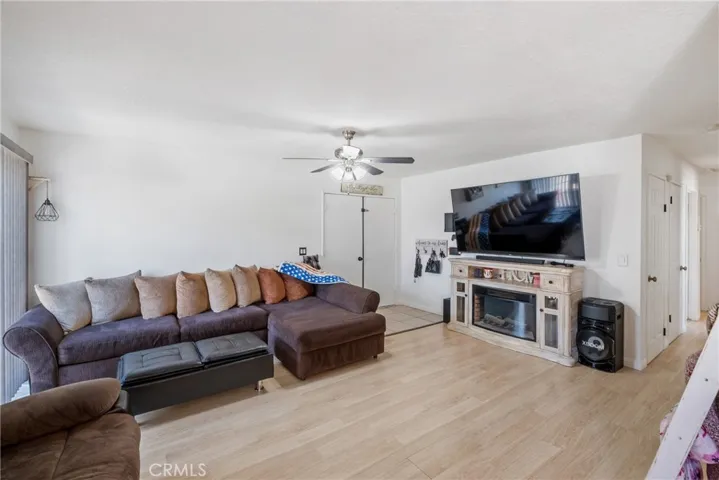 16028 Smoke Tree Street, Hesperia, California 92345
