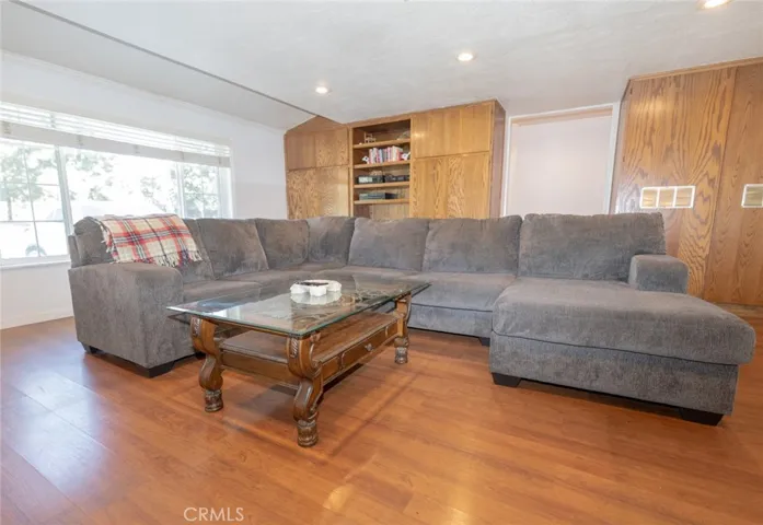 17000 Orozco Street, Granada Hills, California 91344