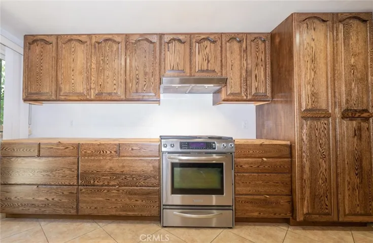 17000 Orozco Street, Granada Hills, California 91344