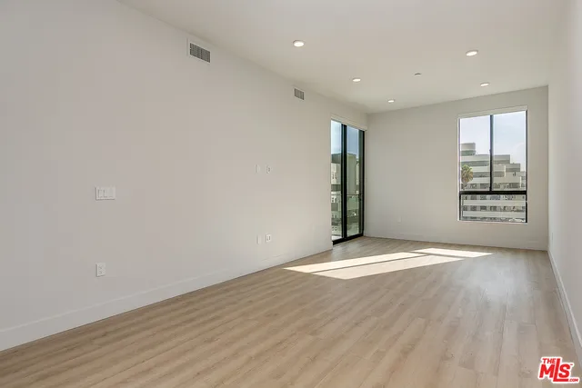 3833 Dunn Ph8, Culver City, California 90232
