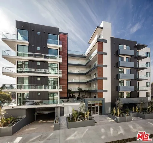 3833 Dunn Ph8, Culver City, California 90232