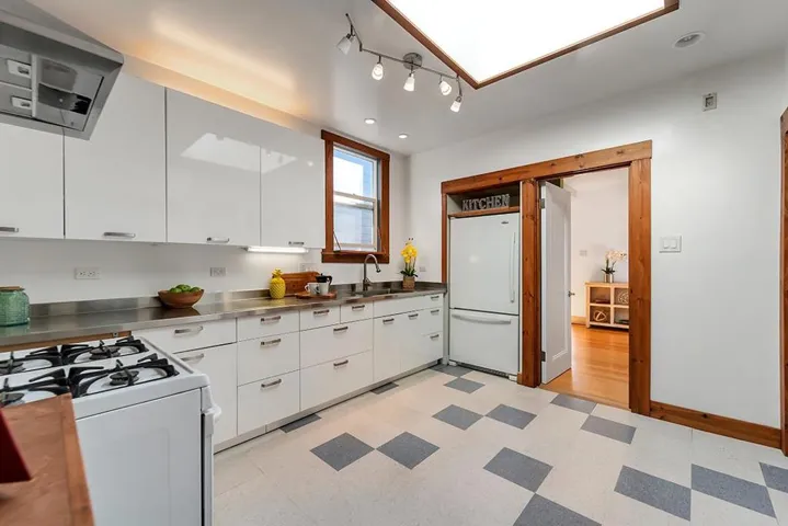 562 Cordova Street, San Francisco, California 94112