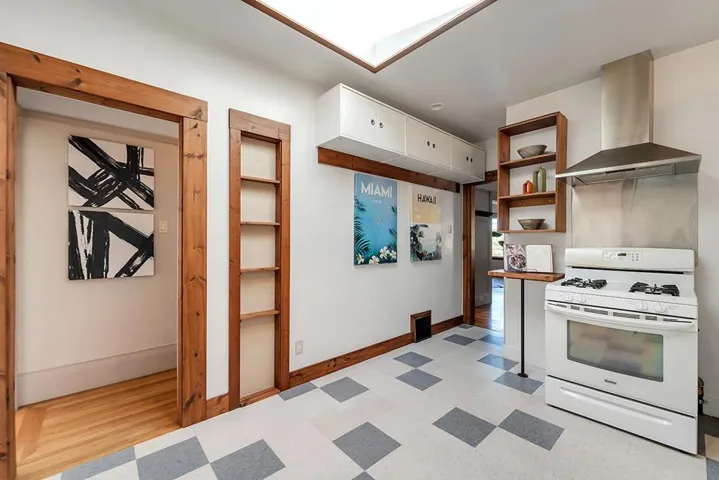 562 Cordova Street, San Francisco, California 94112
