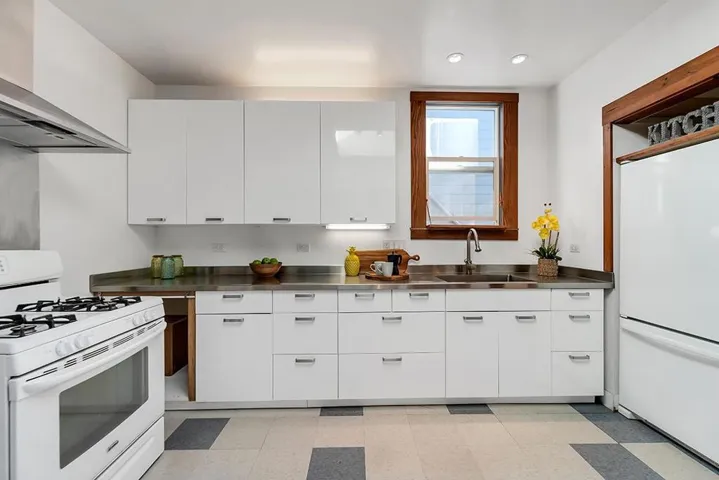 562 Cordova Street, San Francisco, California 94112