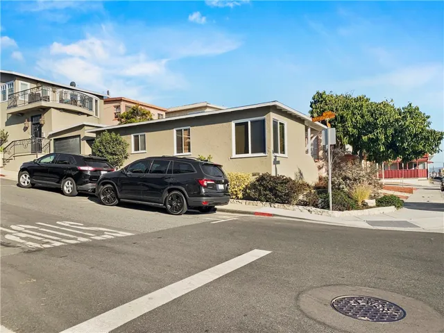 3418 Manhattan Avenue, Hermosa Beach, California 90254