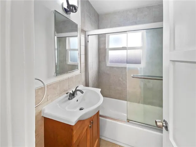 3418 Manhattan Avenue, Hermosa Beach, California 90254