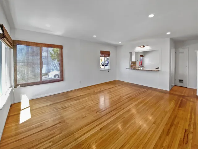 3418 Manhattan Avenue, Hermosa Beach, California 90254