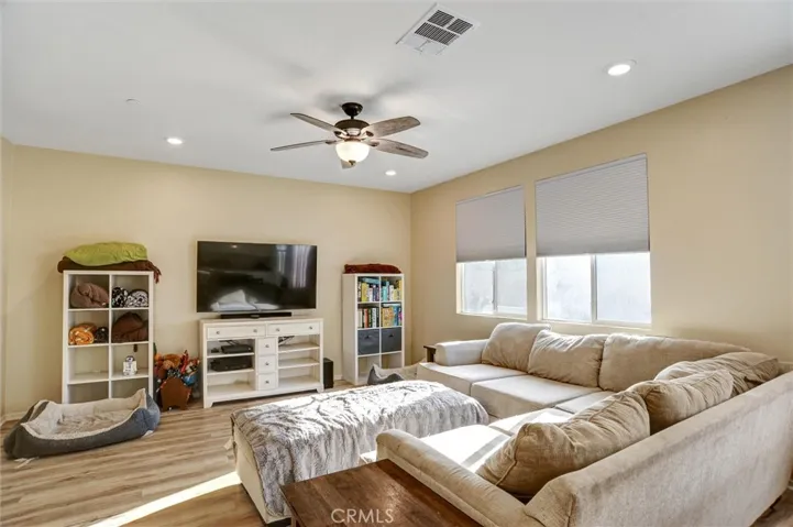 5206 Wintercress Avenue, Fontana, California 92336