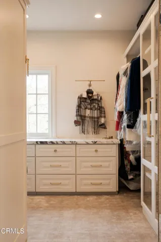 CLOSET IN PRIMARY