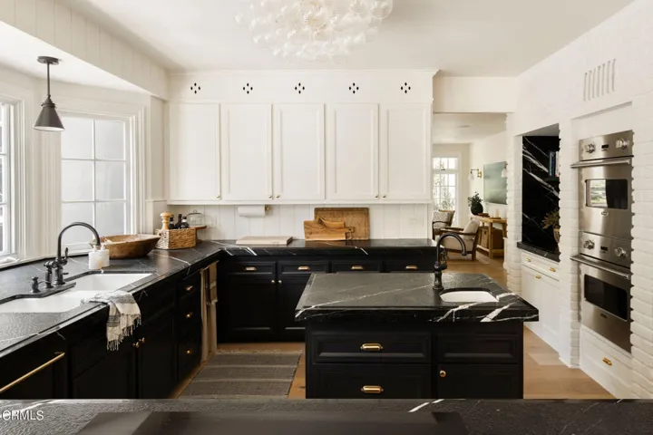 Chef's gourmet Kitchen