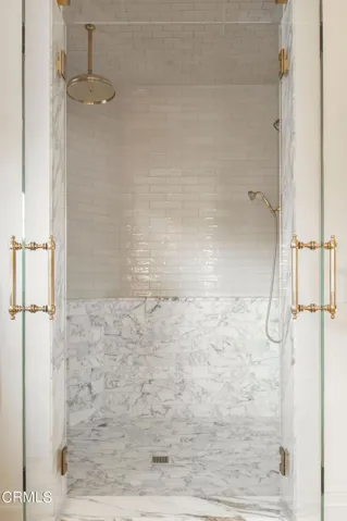 PRIMARY SUITE LUXE SHOWER