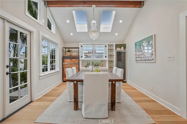 Any time of day, this dining room is pure enchantment.