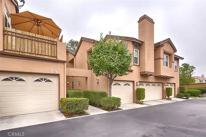 904 S Country Glen Way, Anaheim, California 92808
