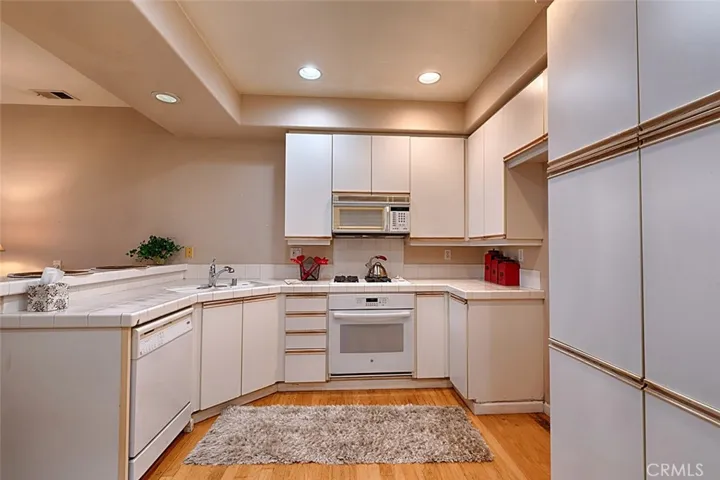 904 S Country Glen Way, Anaheim, California 92808
