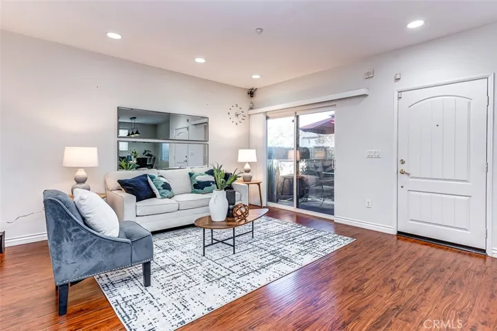 4842 Sapphire Way, Cypress, California 90630