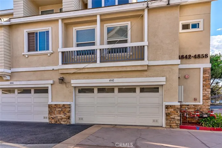 4842 Sapphire Way, Cypress, California 90630
