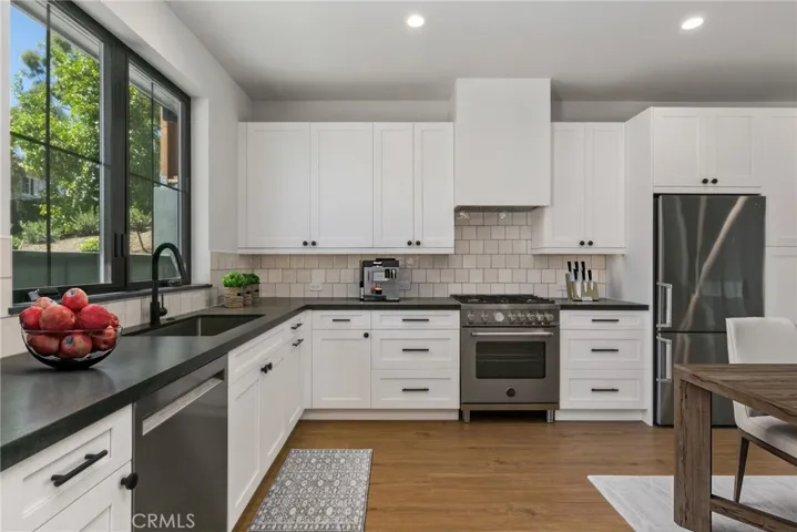28832 Shady Place, Laguna Beach, California 92651