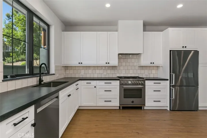 28832 Shady Place, Laguna Beach, California 92651