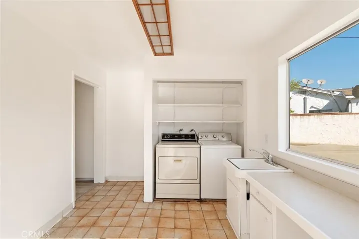 1330 La Serena Drive, Glendora, California 91740