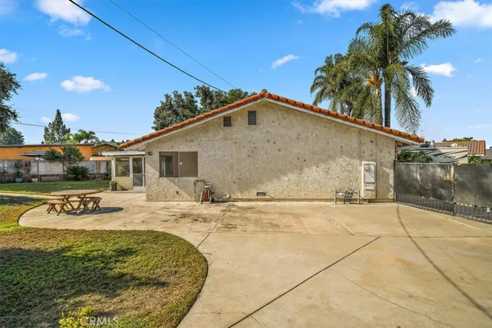 1330 La Serena Drive, Glendora, California 91740