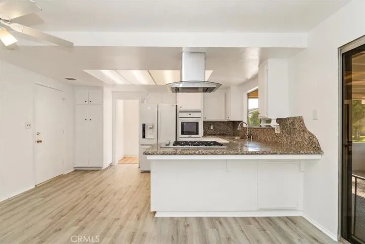 1330 La Serena Drive, Glendora, California 91740