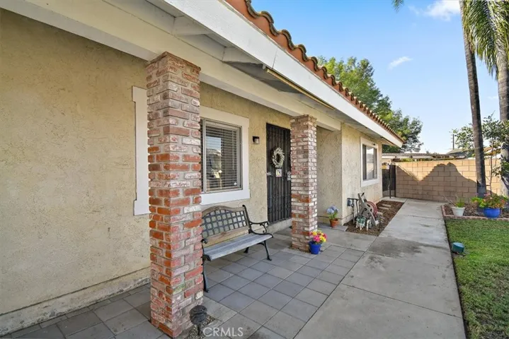 1330 La Serena Drive, Glendora, California 91740