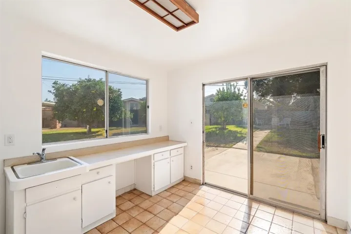 1330 La Serena Drive, Glendora, California 91740