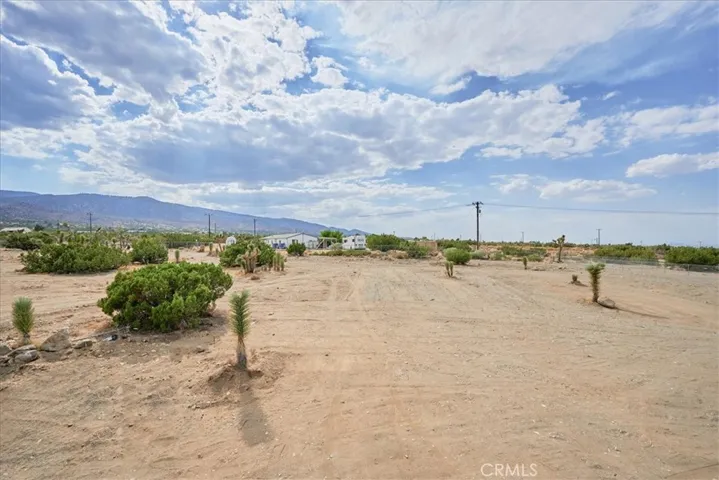 9426 Gitano Road, Phelan, California 92371