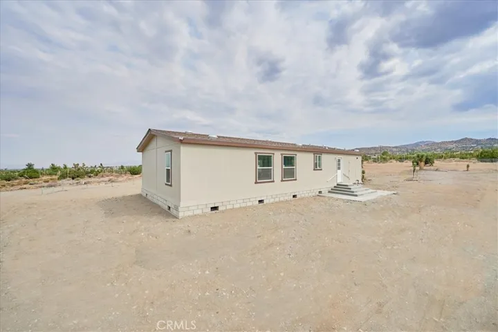 9426 Gitano Road, Phelan, California 92371
