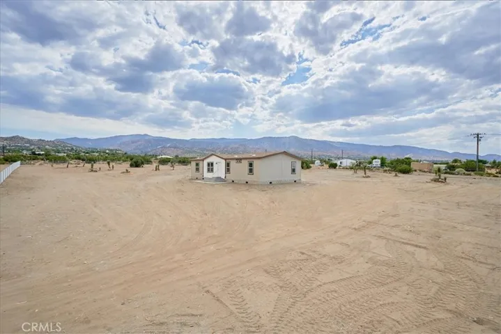 9426 Gitano Road, Phelan, California 92371