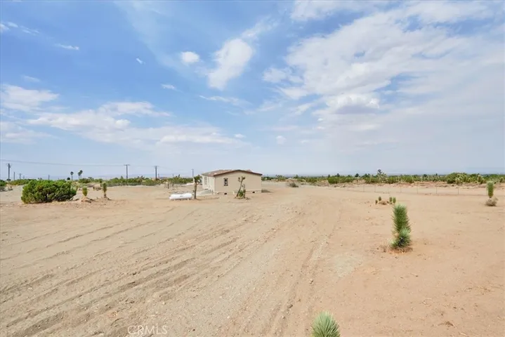 9426 Gitano Road, Phelan, California 92371