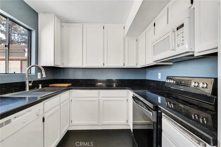6508 Twin Circle Lane 1, Simi Valley, California 93063