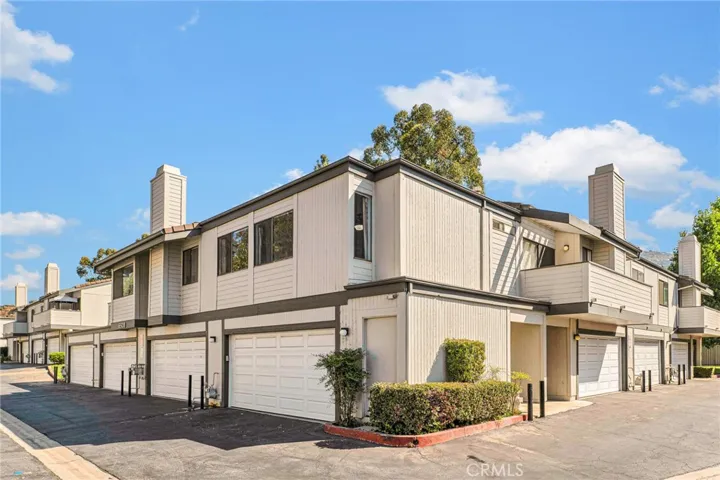6508 Twin Circle Lane 1, Simi Valley, California 93063