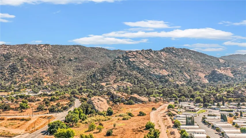 6508 Twin Circle Lane 1, Simi Valley, California 93063