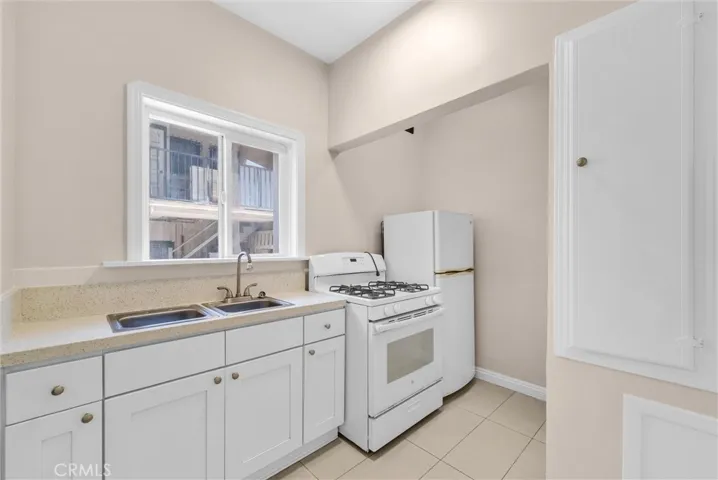 323 W 4th Street 106, Long Beach, California 90802