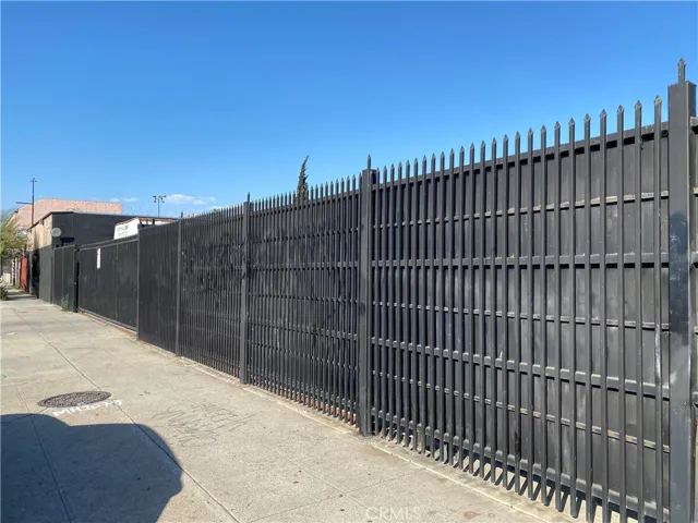 1560 109, Los Angeles, California 90059
