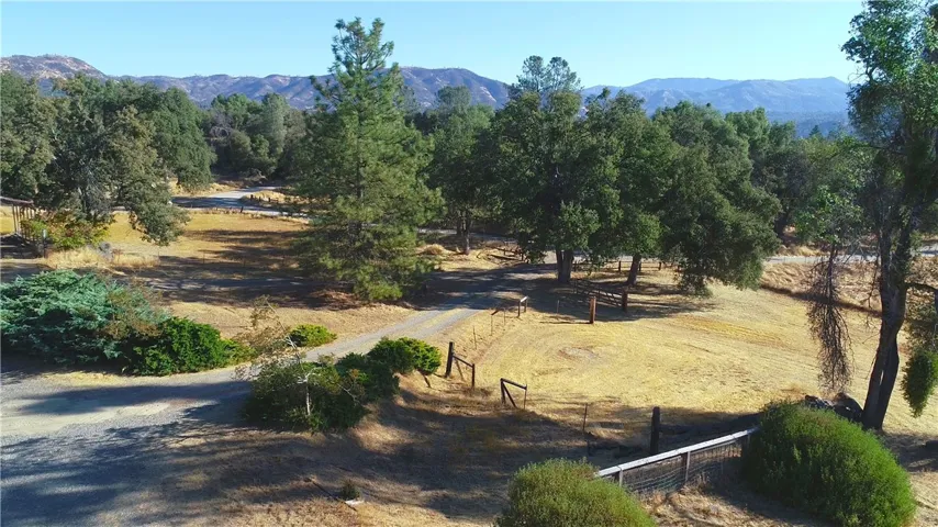 5263 Schafer Road, Mariposa, California 95338