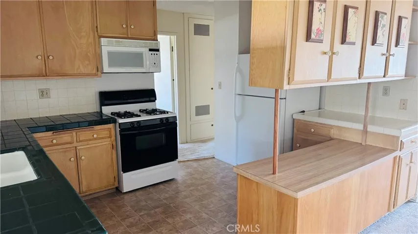 551 Shasta Way, Hemet, California 92543