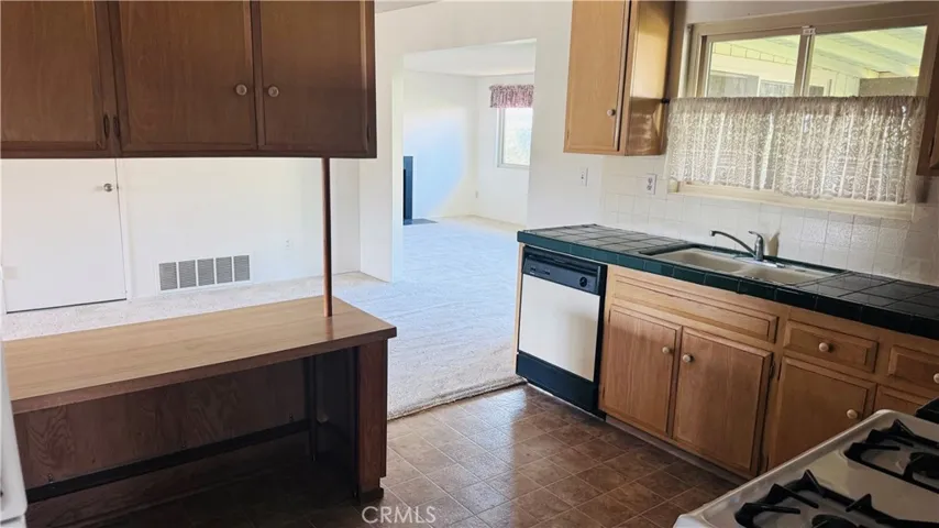 551 Shasta Way, Hemet, California 92543