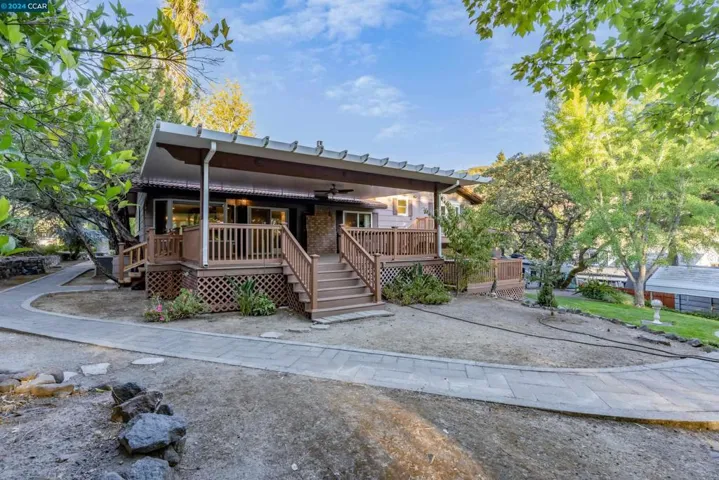 9 Oak Ln, Fairfield, California 94534