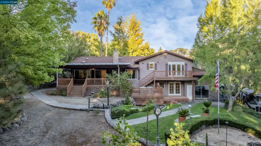 9 Oak Ln, Fairfield, California 94534