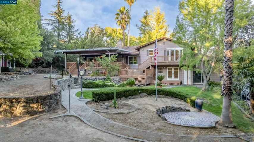 9 Oak Ln, Fairfield, California 94534